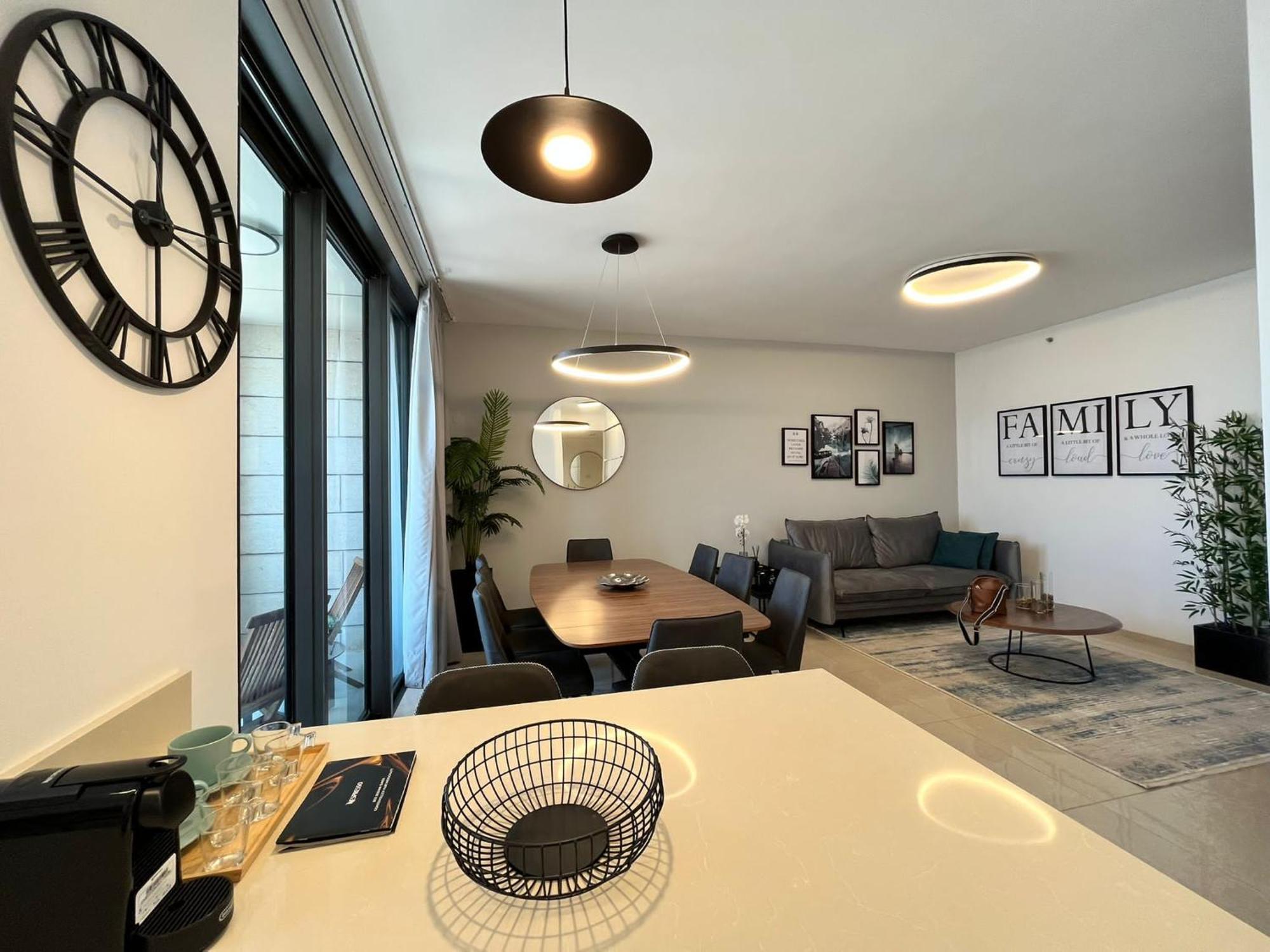 New Luxuries 3 Bedroom Apartment In J Tower เยรูซาเลม ภายนอก รูปภาพ